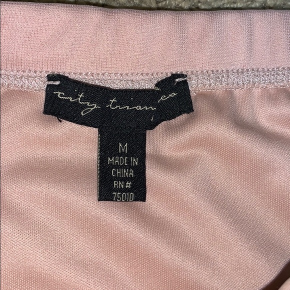 Dress - Picture 4 of 4